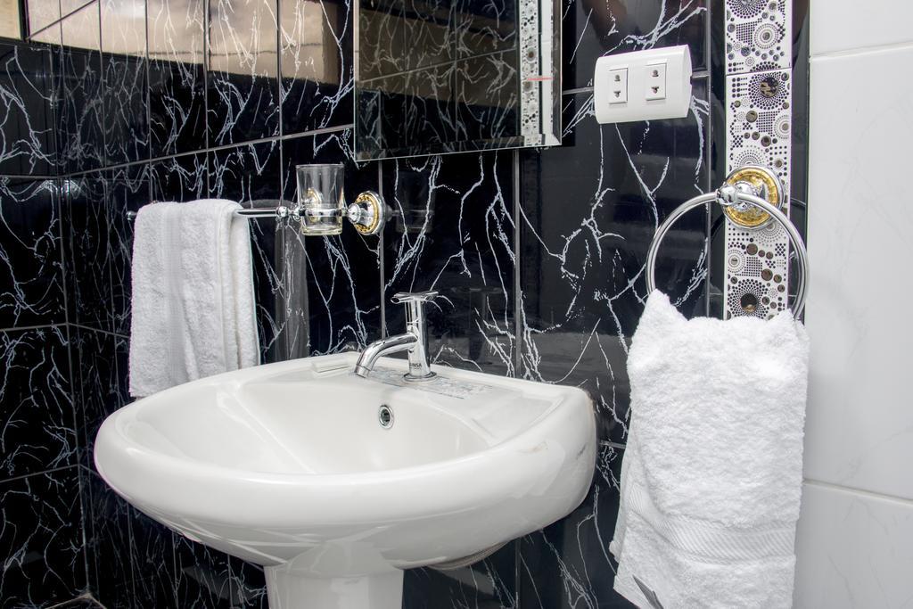 Hostal Santa Rosa Caraz Rom bilde